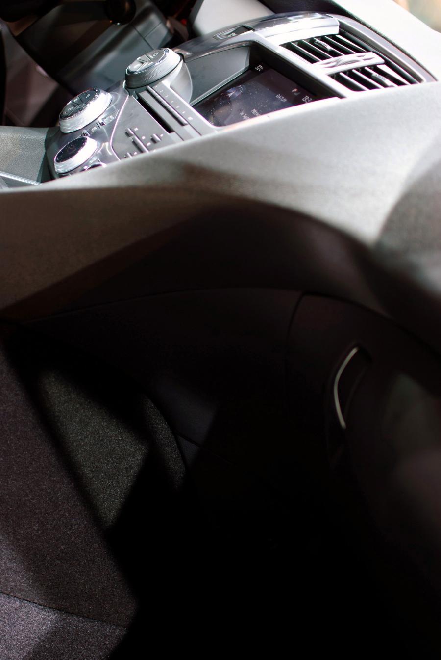  Citroen DS5 2012 года  (фото 147 из 182)